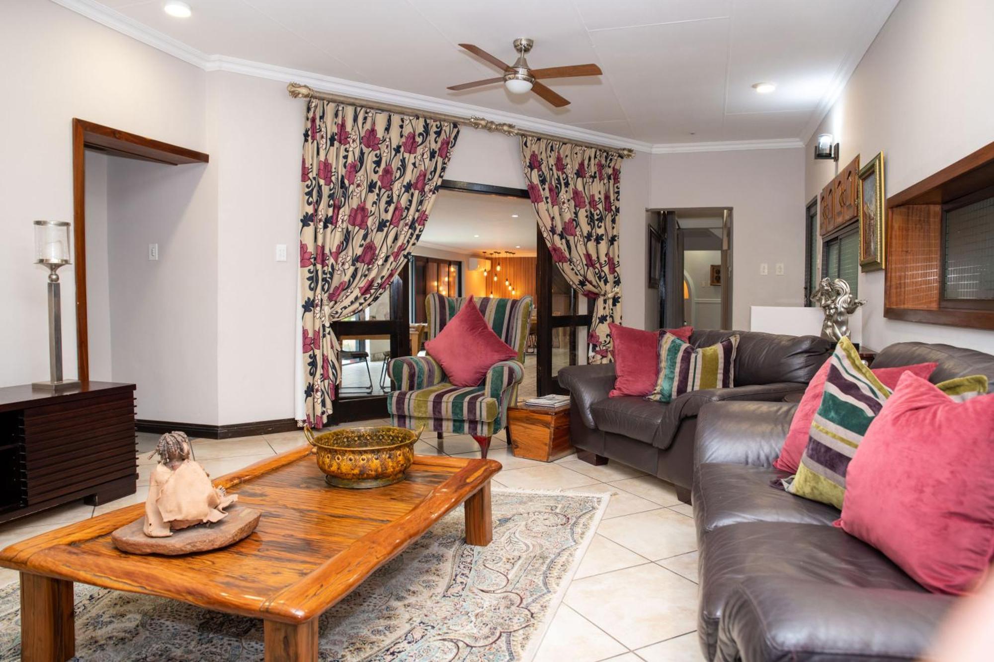 Iso'Bella Vita Guesthouse Phalaborwa Bagian luar foto