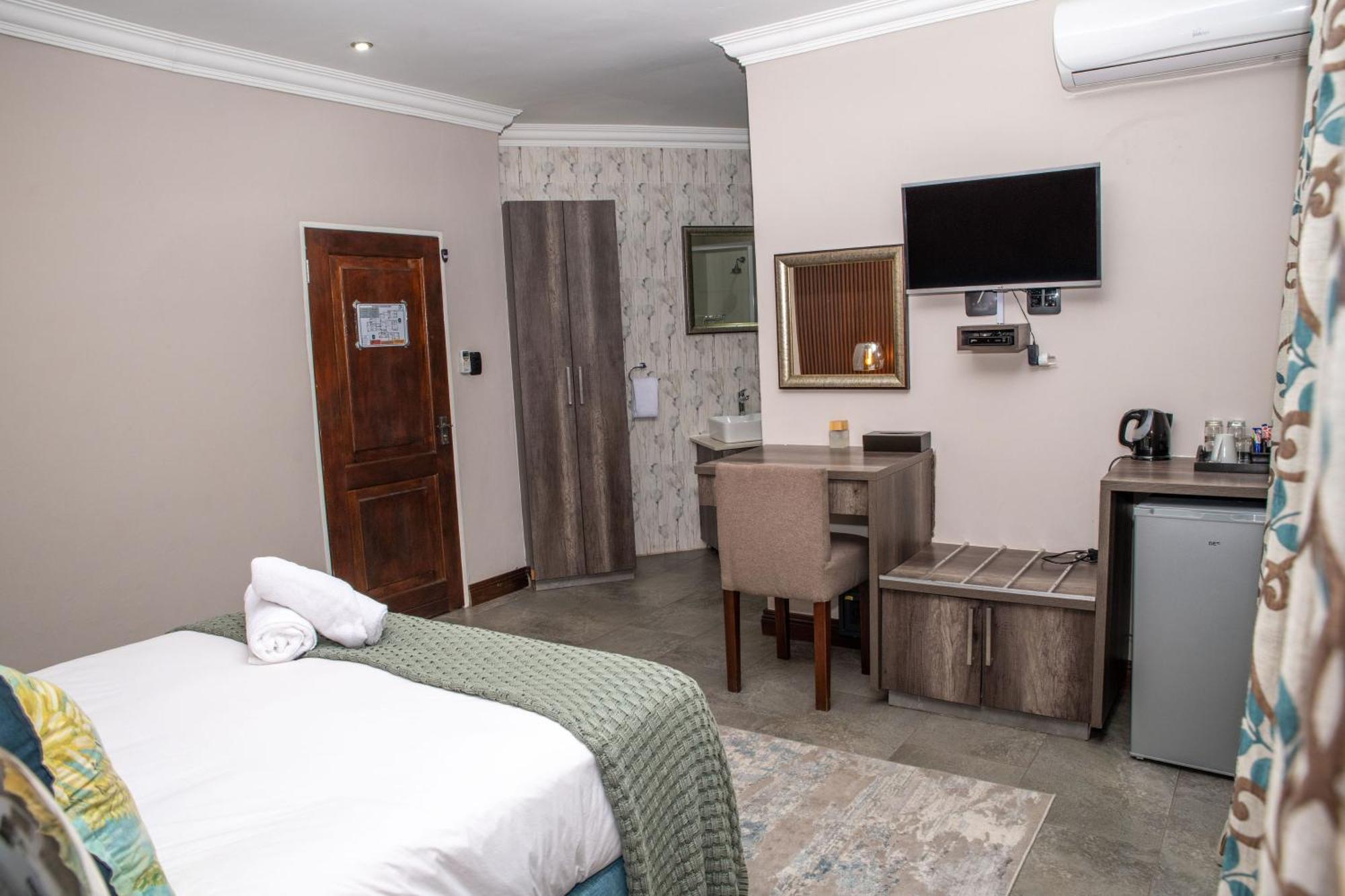 Iso'Bella Vita Guesthouse Phalaborwa Bagian luar foto